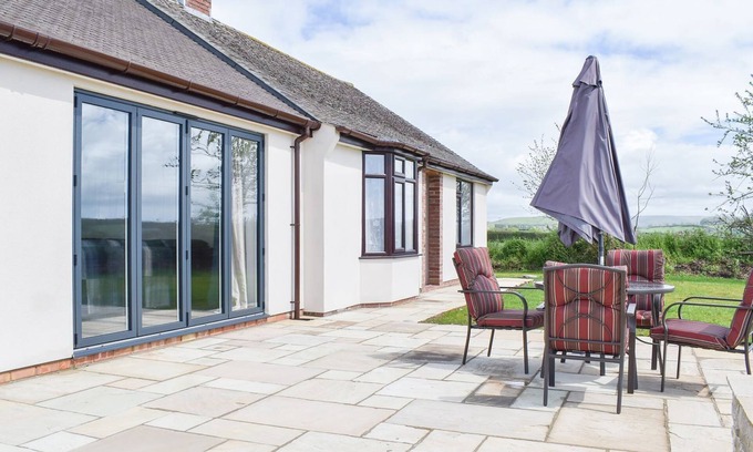 Bridport Cottage | Top-Rated 2 Bedroom Retreat in Dottery with Ocean View
