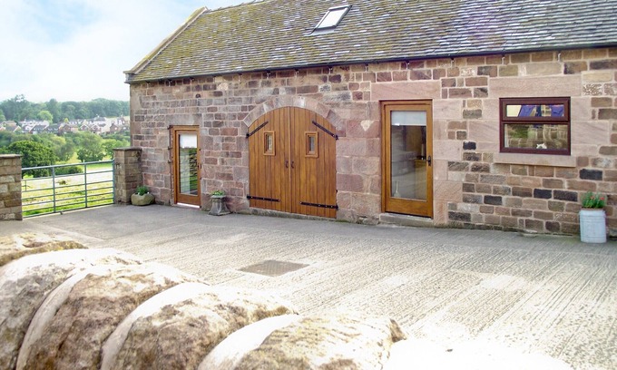 Forsbrook Cottage | Family-Friendly 2 Bedroom Retreat in Wetley Rocks