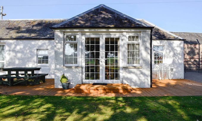 Glenisla Cottage | 2 bedroom accommodation in Invergowrie, near Dundee