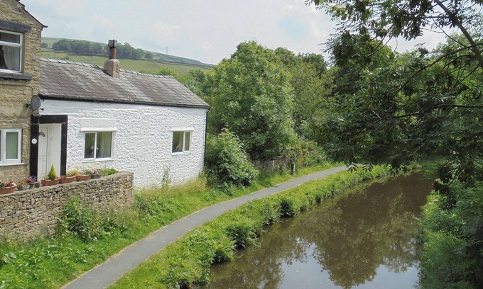 Furness Vale Cottage | Inviting Canal-Side Cottage with Pet-Friendly Amenities