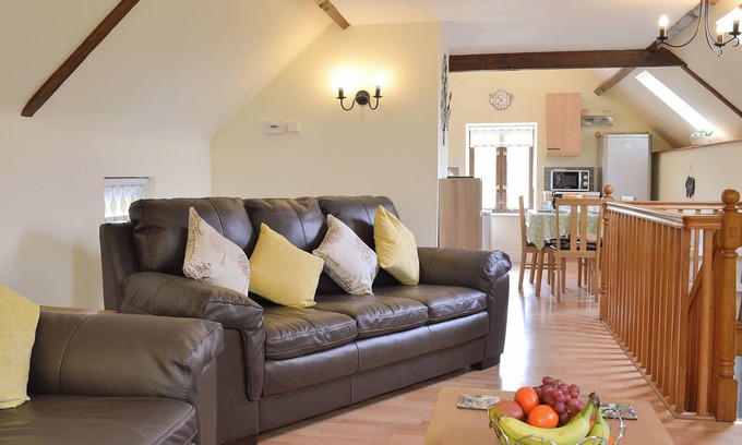 Llandrindod Wells Cottage | Inviting 2-Bedroom Accommodation in Pet-Friendly Penybont