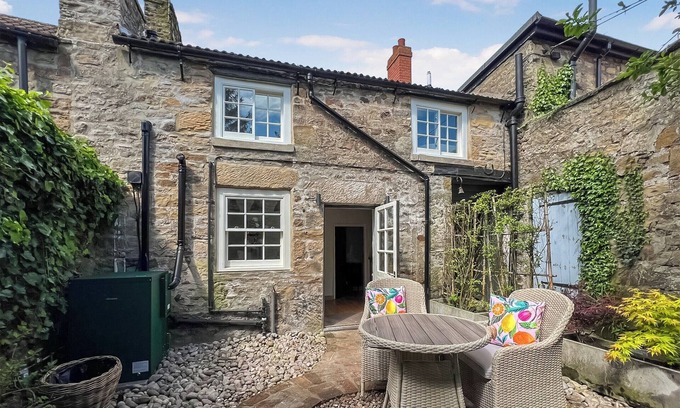 Richmond Cottage | Inviting 2-Bedroom Getaway in Gilling West, Near Richmond