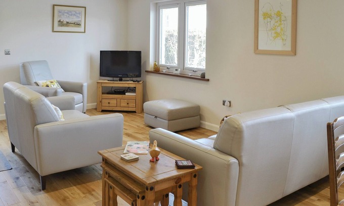 Rothbury Cottage | Family-Friendly 2 Bedroom Retreat in Rothbury, Rated 10/10