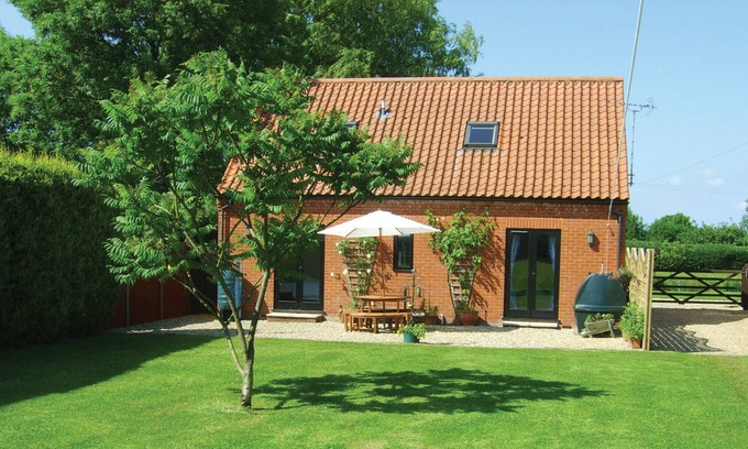 Stanfield Cottage | 2 bedroom accommodation in Stanfield, near Fakenham