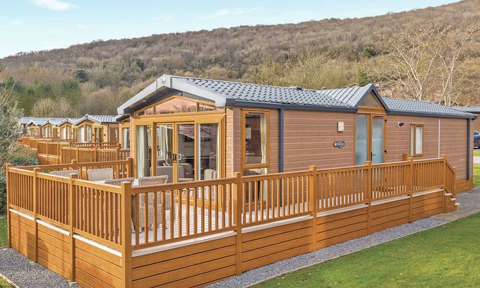 Cheddar House | Perfect 2 Bedroom Retreat with Pool & Spa in Cheddar