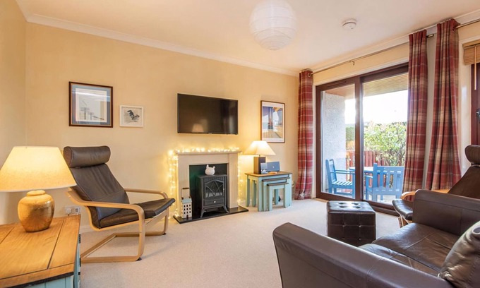 Dornoch Cottage | Prime Location Near Beach and Dornoch's Best Attractions