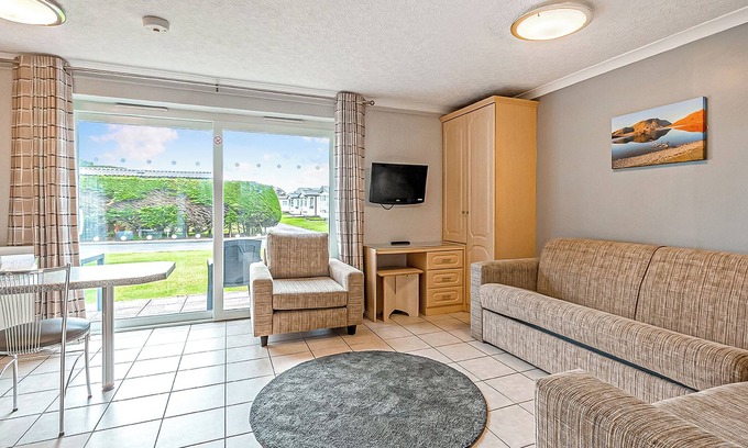 Wigton Apartment | Cozy 2 Bedroom Retreat with Ocean Views in Silloth