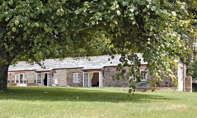 Bodmin Cottage | Pet-Friendly 2 Bedroom Retreat in Washaway, Near Bodmin