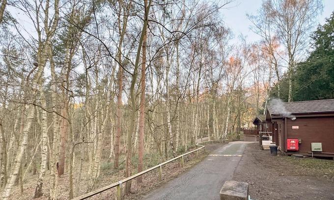 Edwinstowe Cabin | 2 bedroom accommodation in Sherwood Forest, Rufford