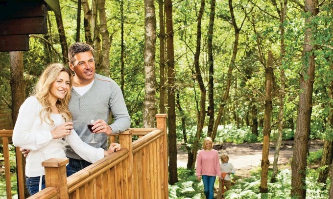 Edwinstowe Cabin | 2 bedroom accommodation in Sherwood Forest, Rufford