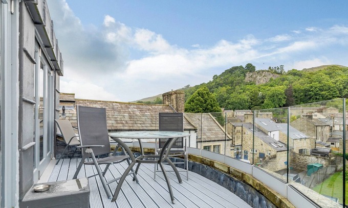 Giggleswick Cottage | Comfortable 2 Bedroom Accommodation in Beautiful Settle