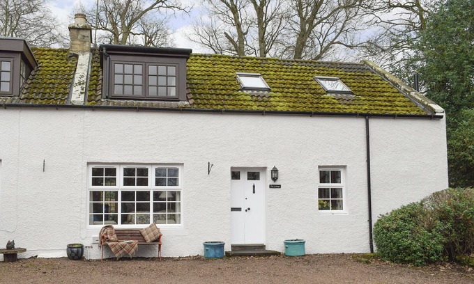 Cupar Cottage | Comfortable 2 Bedroom Stay in Cupar, Close to St. Andrews