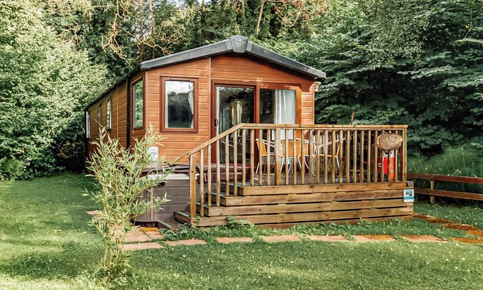 Caerwys Cabin | Inviting 2 Bedroom Retreat in Caerwys, Flintshire