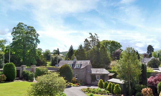 Perth Cottage | Family-Friendly 2 Bedroom Retreat with Ocean View in Perth