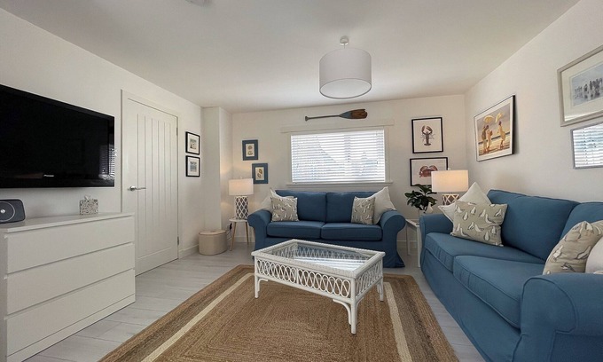 Portmahomack Cottage | Charming Coastal Cottage with Ocean Views in Portmahomack