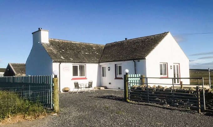 Wick Cottage | Inviting 2 Bedroom Accommodation with Oceanfront Views