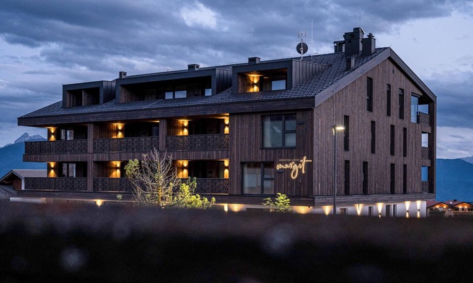 Maranza Apartment | Comfortable 2 Bedroom Stay in Maranza with Spa & Breakfast