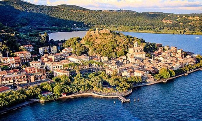 Lake Bracciano Apartment | 2 Bedroom Apartment in Trevignano Romano