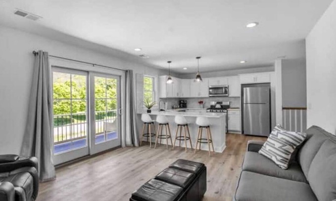 Ellicottville Apartment | Charming Après Way Apartment: Steps from Ellicottville Town