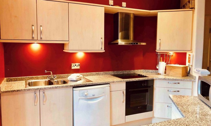 Pittenweem House | Perfect 2 Bedroom Apartment with Pool & Pet-Friendly Amenities