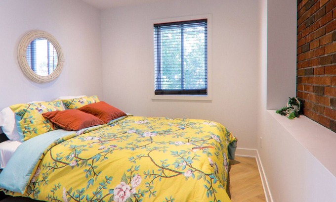 Terrebonne House | Spacious 2-Bedroom Apartment for Families and Pets