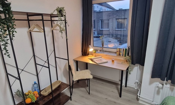 Calenberger Neustadt Apartment | 2-Bedroom Apartment Near Steintor & Hauptbahnhof
