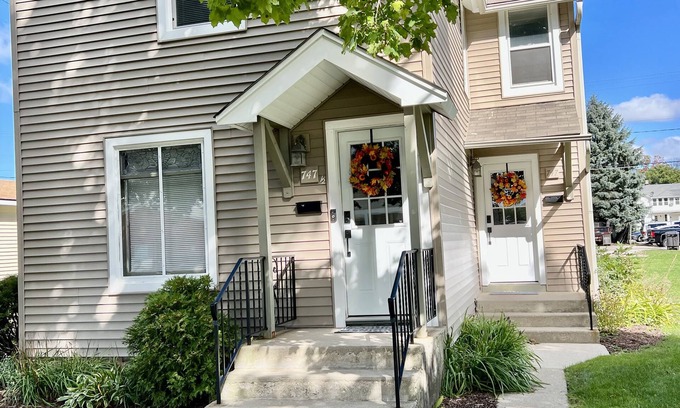 Lake Geneva Apartment | Exceptional 2 Bedroom Apartment Near Downtown Lake Geneva