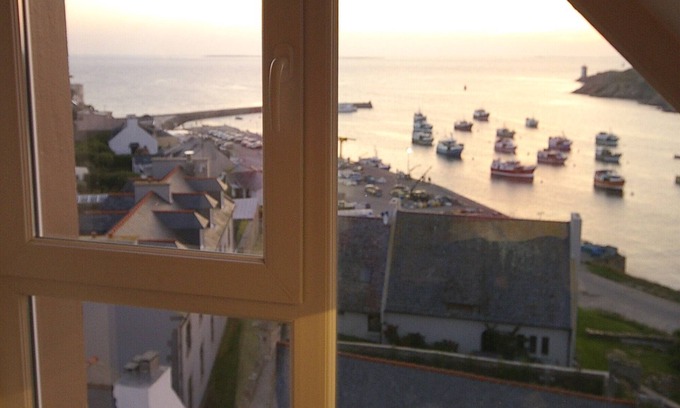 Le Conquet Apartment | Modern 2-Bedroom Apartment with Breathtaking Marine Views