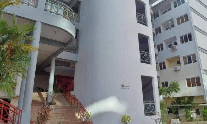 Kuala Teriang Apartment | Inviting 2 Bedroom Apartment with Pool and Ocean View