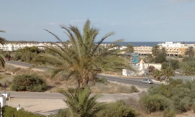 Vera Beach Apartment | Inviting 2-Bedroom Apartment with Balcony and Pool Access