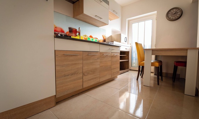 Bled Apartment | 2-bedroom apartment with AC, WiFi - 50 m near Lake Bled with extra entrance