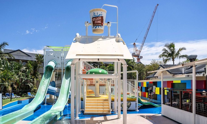 Mermaid Waters Apartment | 2 Bedroom Apt at the award winning family friendly resort at Mermaid Beach QLD.