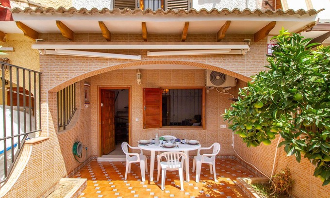 Los Alcazares House | Cozy Holiday Home Steps from the Beach with Ocean Views