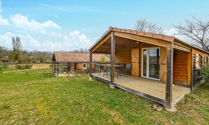 Barjac House | Enjoy a Memorable Stay in a Pet-Friendly Vacation Home