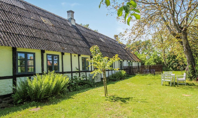 Samsø House | Authentic Samsø Cottage with Large Garden & Pet-Friendly Amenities