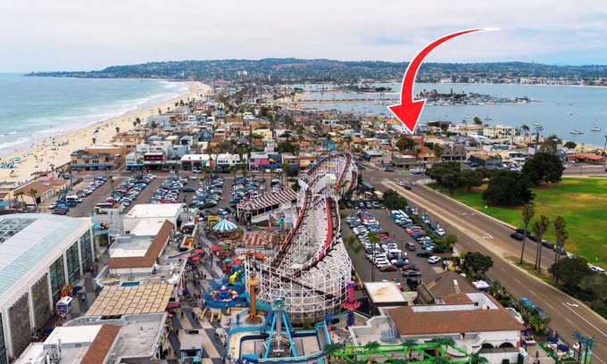 Mission Beach Apartment | 2-bedroom Bayside Duplex with Large Patio in Mission Beach. Walk to Belmont Park