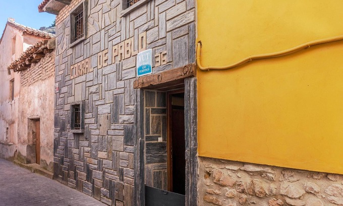 Montalban House | Authentic Stay in a Vibrant Teruel Village with Spa & Breakfast