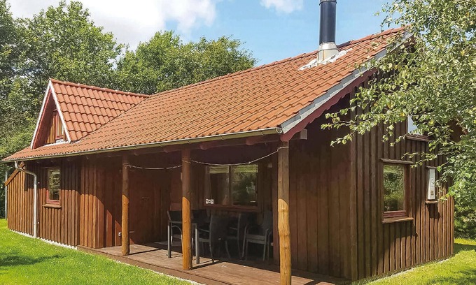 Hovborg House | Cozy Cottage with Open Kitchen & Family-Friendly Amenities