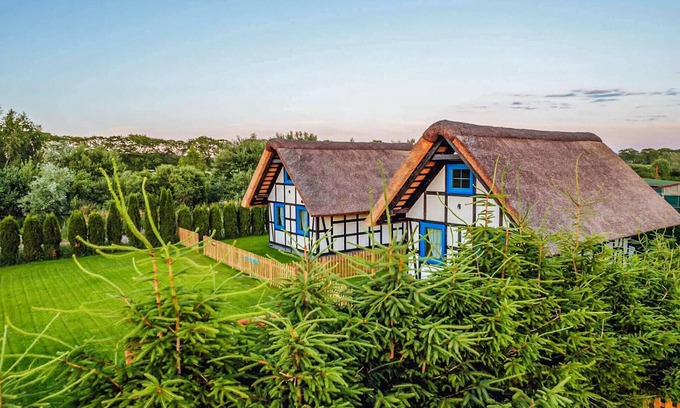 gmina Bedzino House | Lakefront Retreat: Pet-Friendly House on Lake Jamund