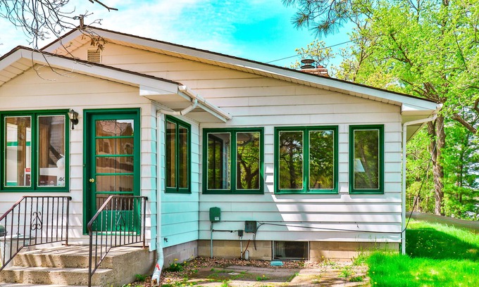 Nisswa House | Cozy 2 Bedroom Cabin with Lake View and Pet-Friendly Perks