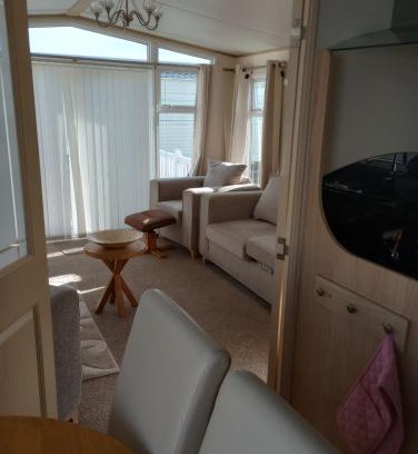 St George Resort | Relaxing 2-Bedroom Caravan Near Beach with Pool Access