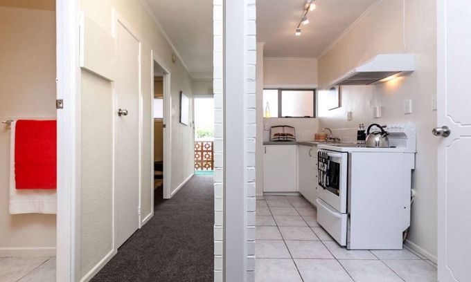 Mount Eden Apartment | Quality 2 Bedroom MT Eden Retreat with Car Space & Amenities