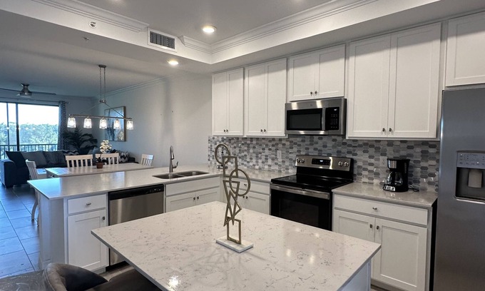 Lakewood Ranch Condo | Inviting 2-Bedroom Condo with Pool & Spa in Lakewood Ranch