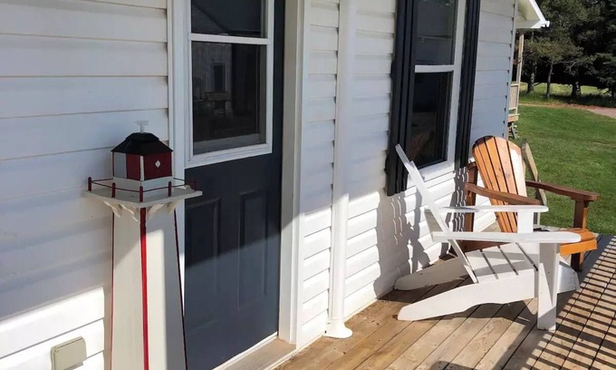 York Cottage | Exceptional Stay at Souris Light House Cottage for Families