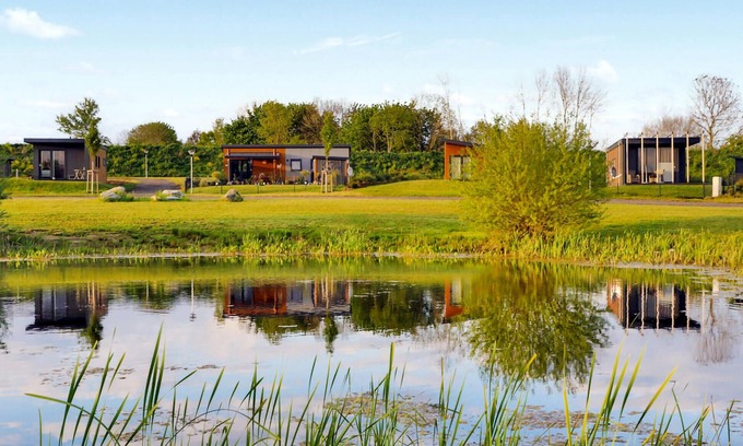 Suesel House | Top-Rated 2 Bedroom Accommodation in Süsel with Lake View