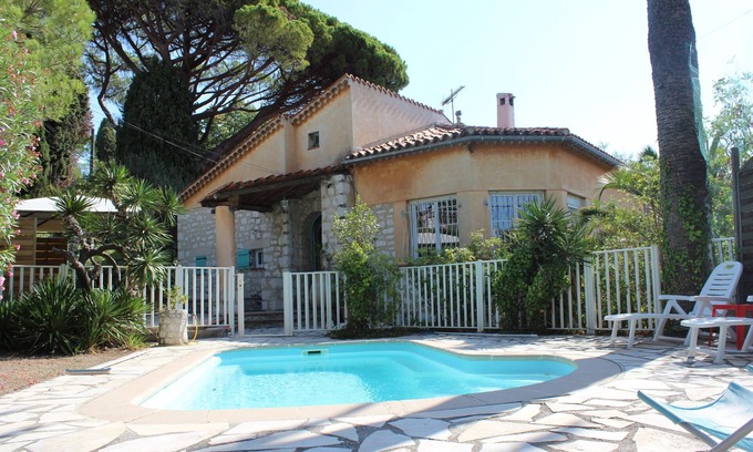 Cagnes-sur-Mer Villa | Discover Villa Cagnes sur Mer: Oceanfront Retreat Awaits
