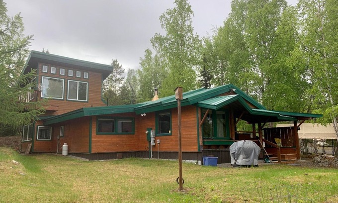 Funny River Cabin | Relaxing River Cabin with Mountain Views Near Browns Lake