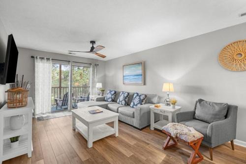 Pawleys Island Villa | 2 Bedroom Golfer's Getaway Sleeps 5