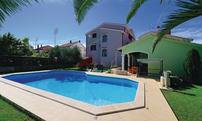 Zadar Apartment | Comfortable 2-Bedroom Stay with Ocean View in Zadar