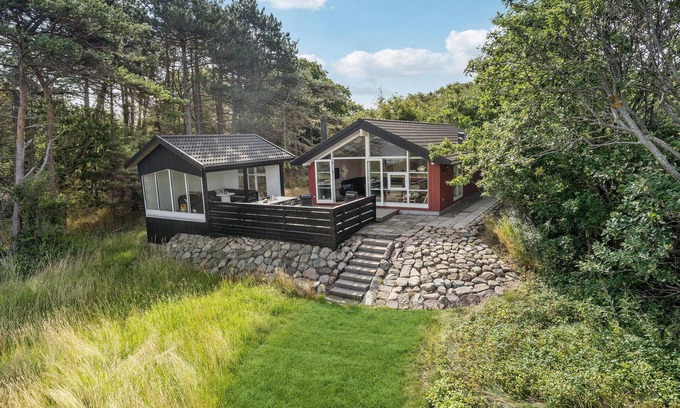 Havnsø House | Cozy Cottage with Ocean View Near Havnsø Beach Awaits